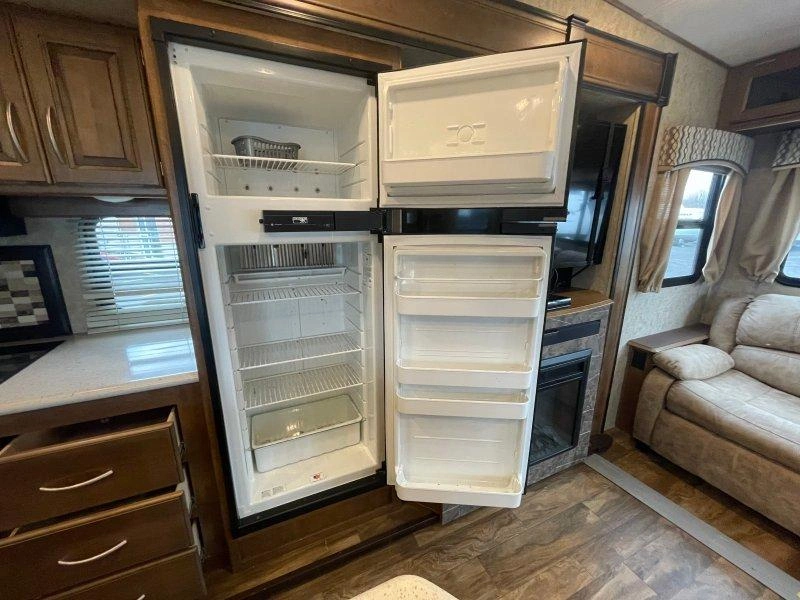 2017 Forest River Wildcat 29rlx alt