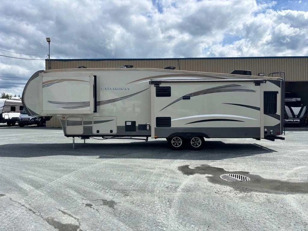 Crossroads Cruiser 322rl 2017 alt