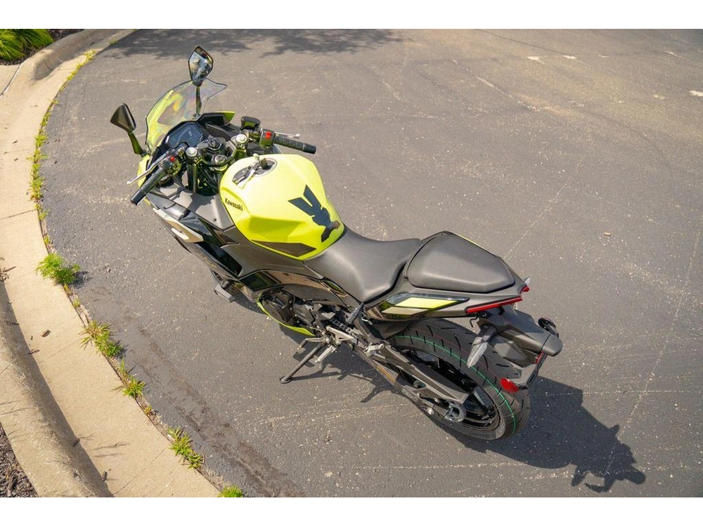 2026 Kawasaki Ninja® 500 Se Abs alt