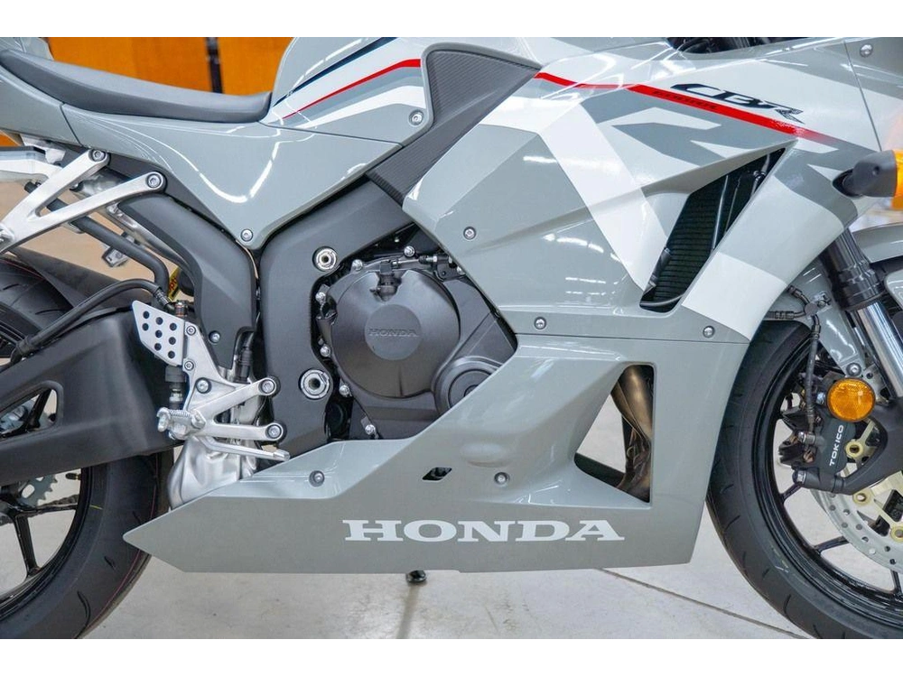 2026 Honda Cbr600rr alt