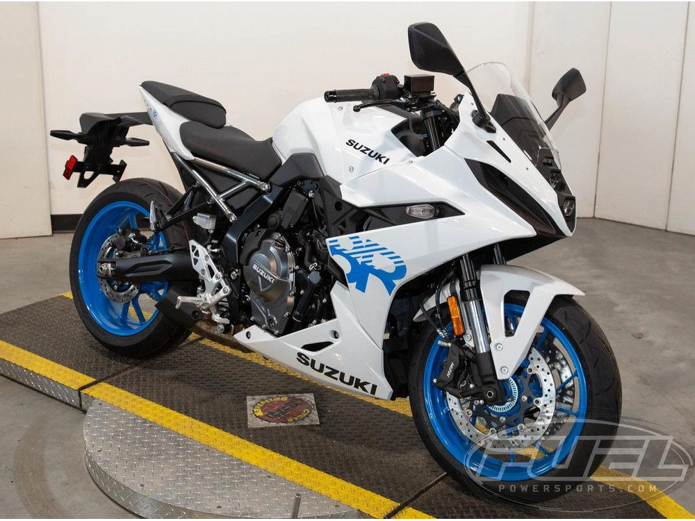 2026 Suzuki Gsx-8r alt