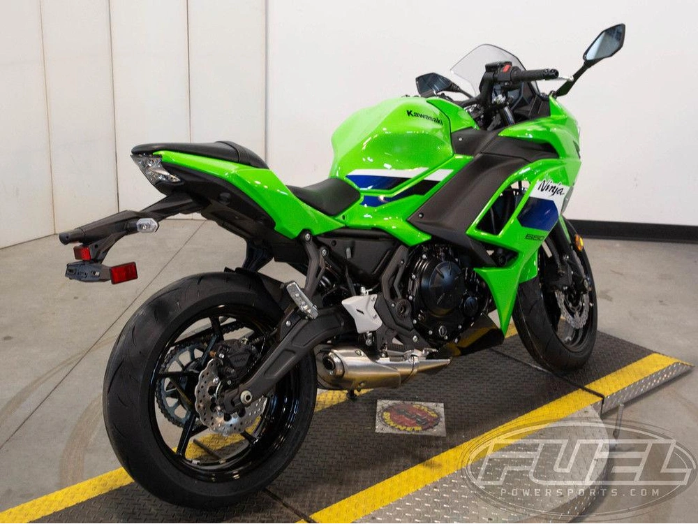 2026 Kawasaki Ninja® 650 Abs alt