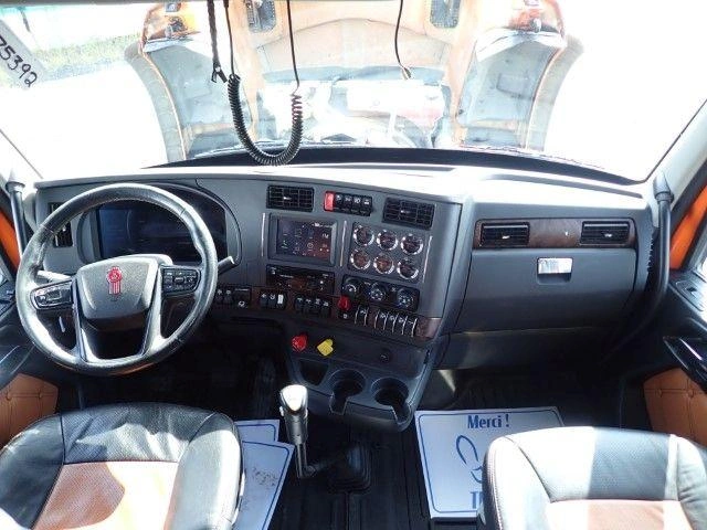 Kenworth W990 2025