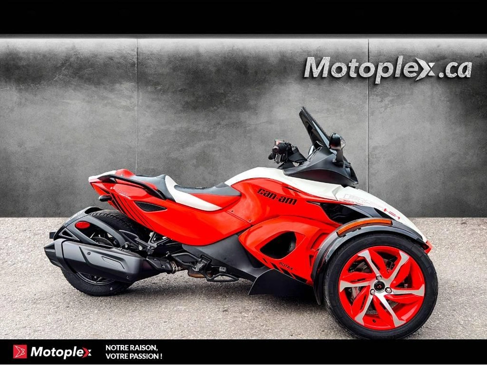 Can-am Spyder Rss Se5 2015 alt