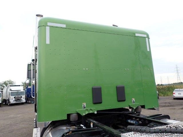Peterbilt 589 2025