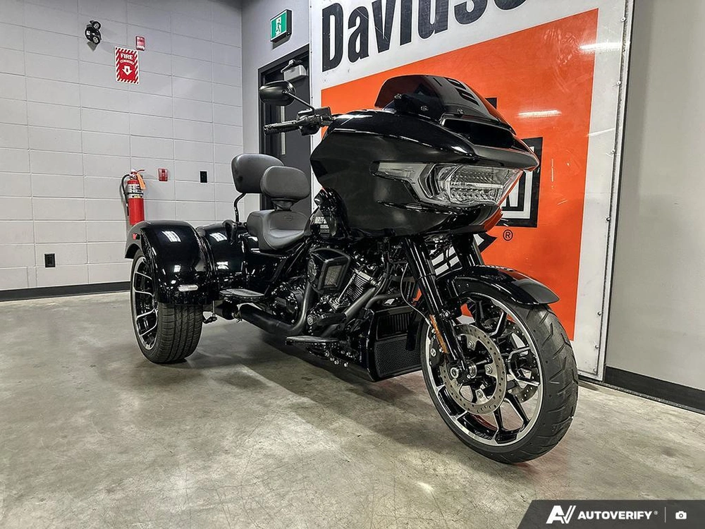 2026 Harley-davidson Road Glide 3 alt