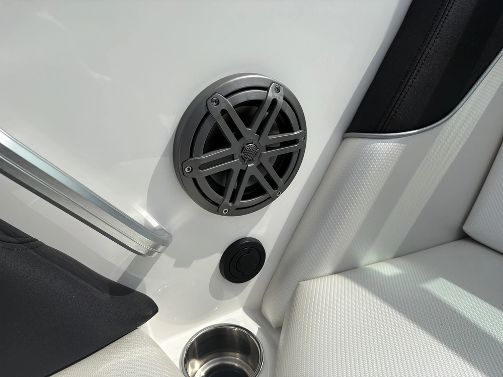 2016 Mastercraft Nxt 20 alt