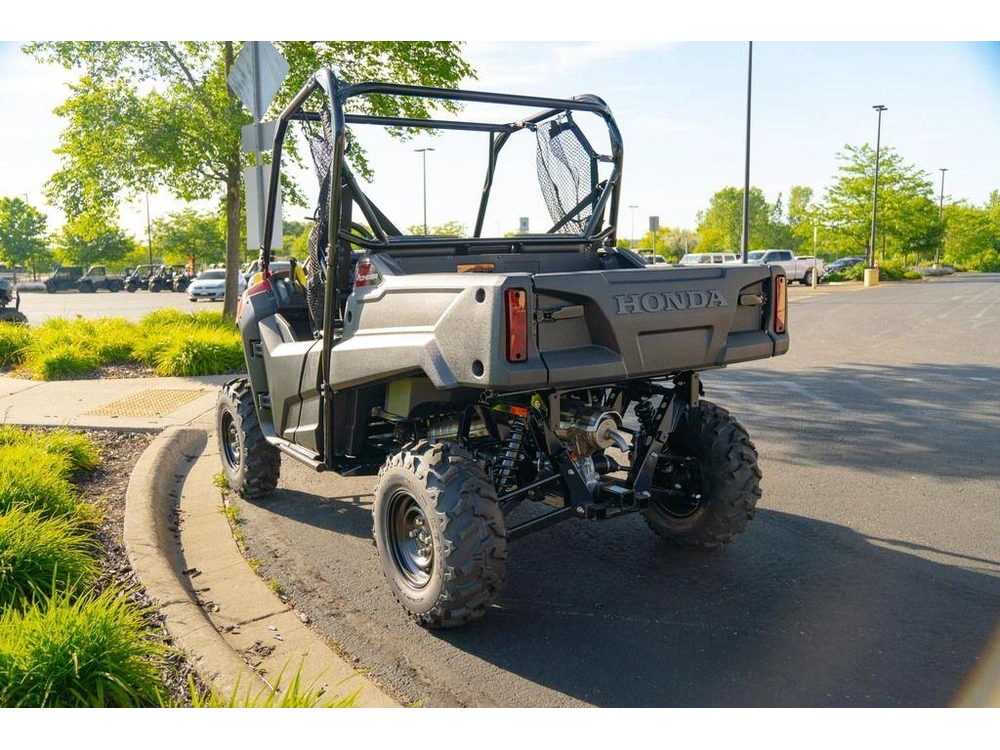 2026 Honda Pioneer 700 alt