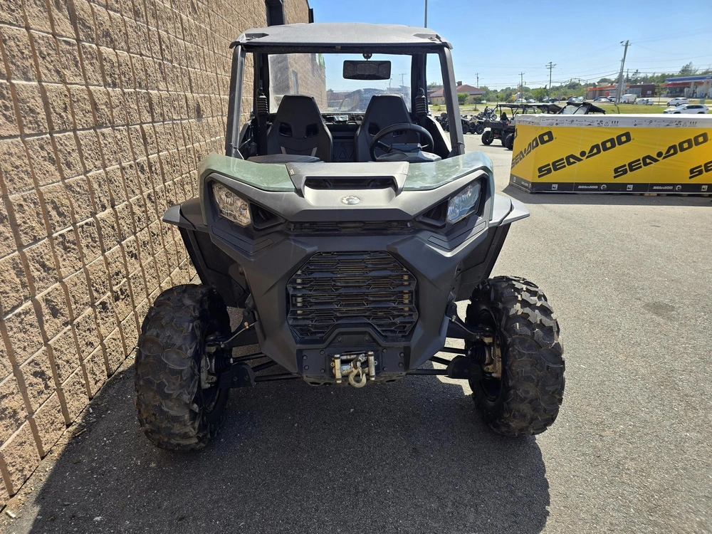 2024 Brp Commander Dps 700 alt