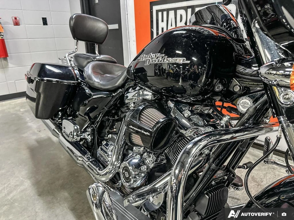 2017 Harley-davidson Street Glide Special alt