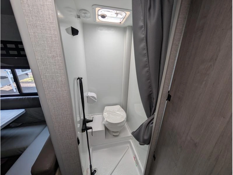 Lance Camper Lance Sq825 2026 alt