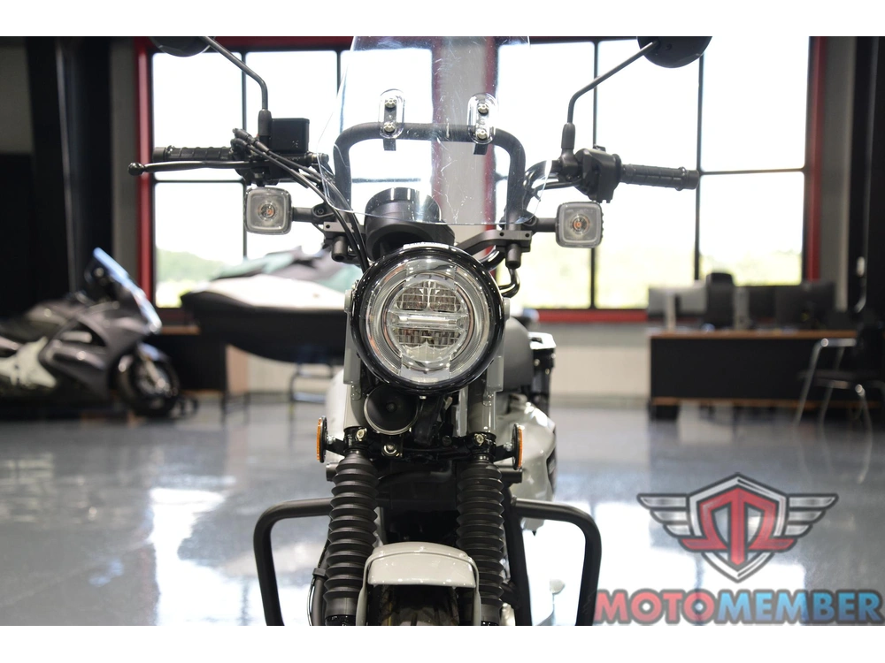 2025 Honda Trail 125 alt