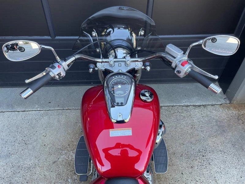 2024 Suzuki Boulevard C50 alt