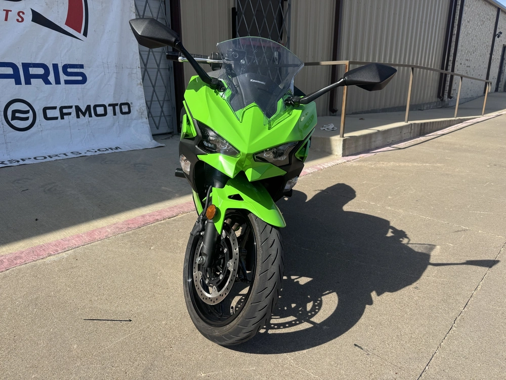 2026 Kawasaki Ninja 500 alt