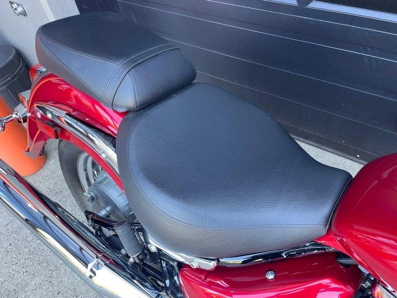 2024 Suzuki Boulevard C50 alt