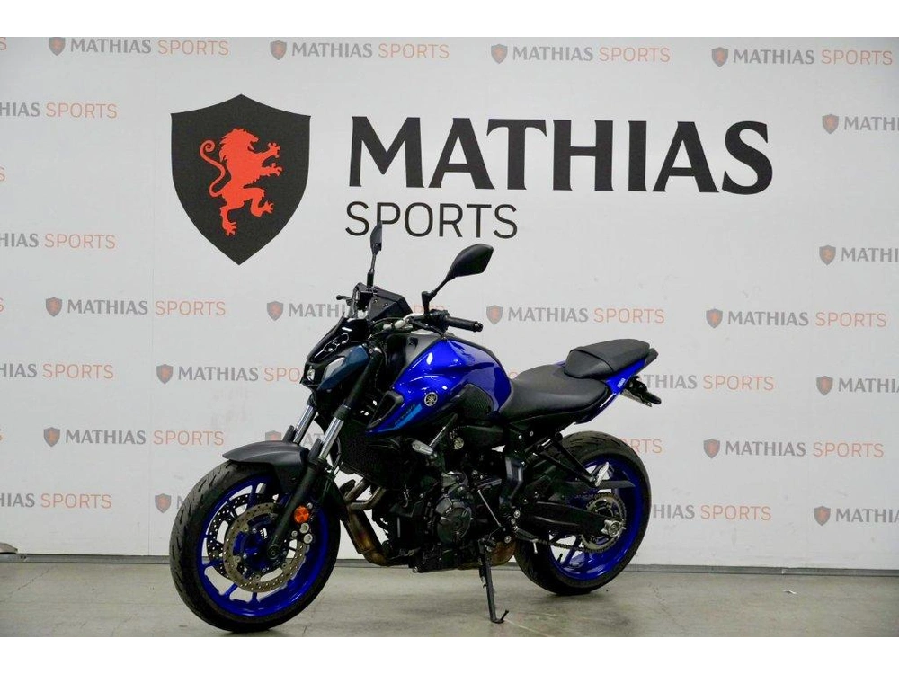 2023 Yamaha Mt07 alt