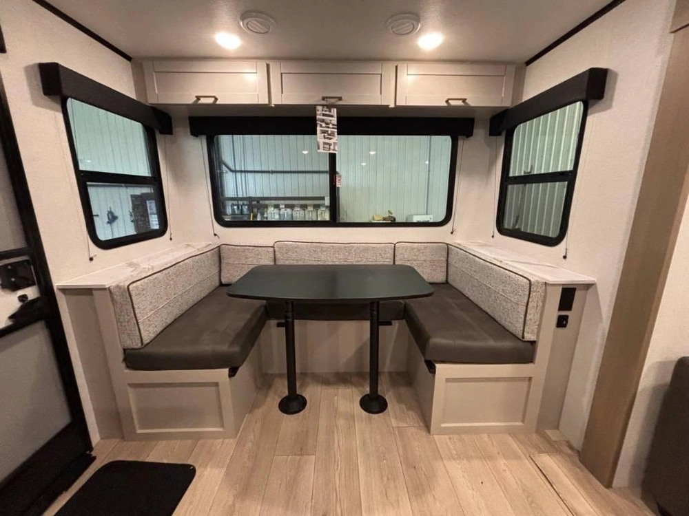 Jayco Jay Feather Sl 25rlsl 2027 alt