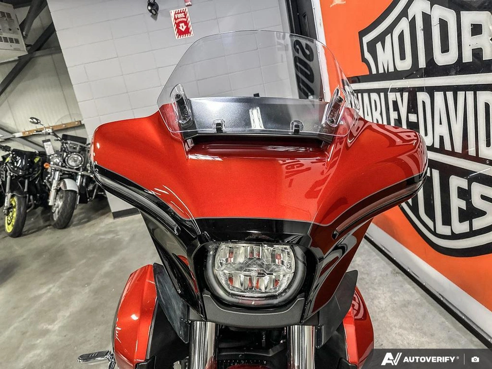 2025 Harley-davidson Street Glide Ultra alt