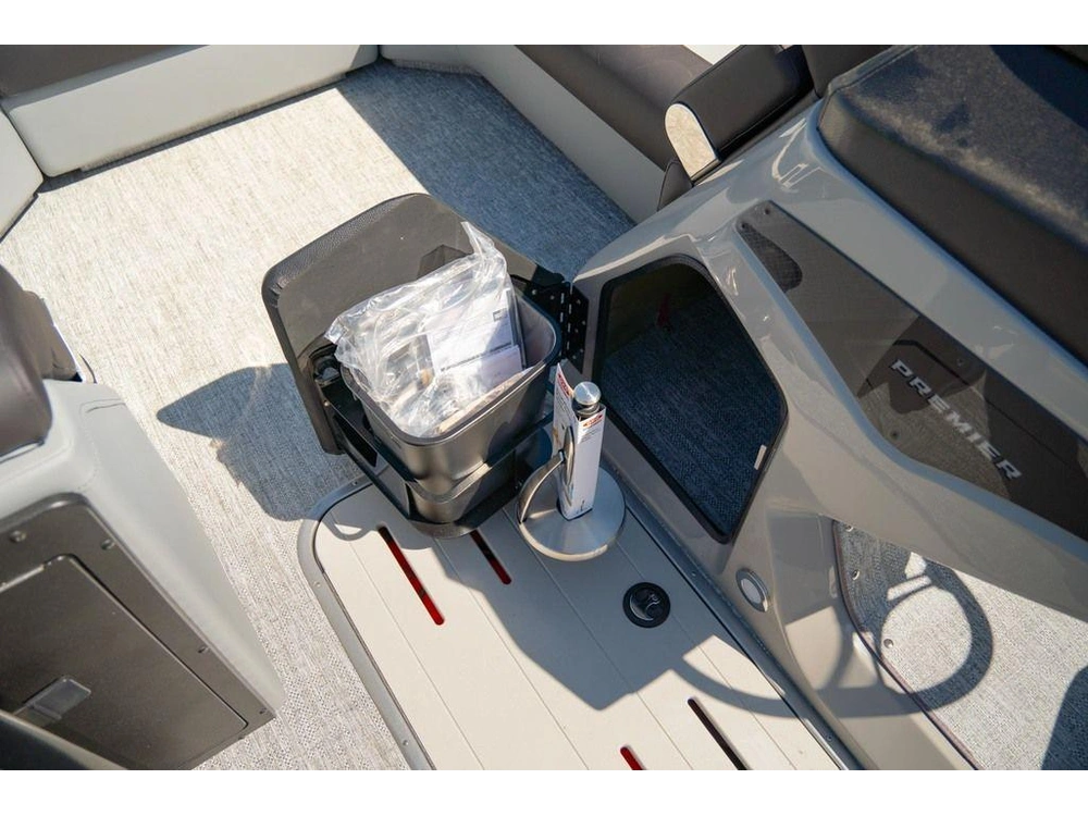 2026 Premier 230 Solaris Rs - Cl alt