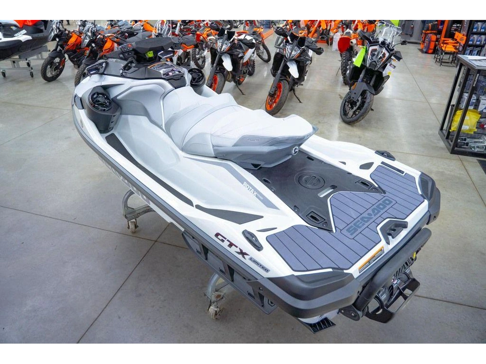 2026 Sea-doo Gtx™ Limited 325 White Pearl Premium alt