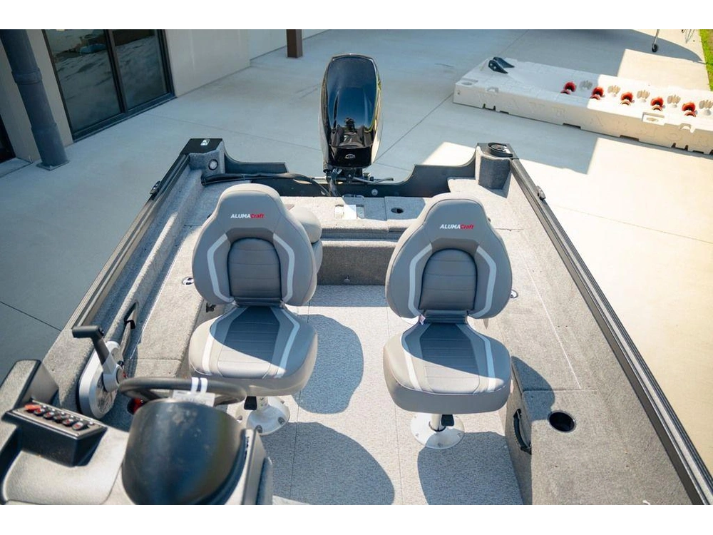 2026 Alumacraft Classic 165 Side Console alt
