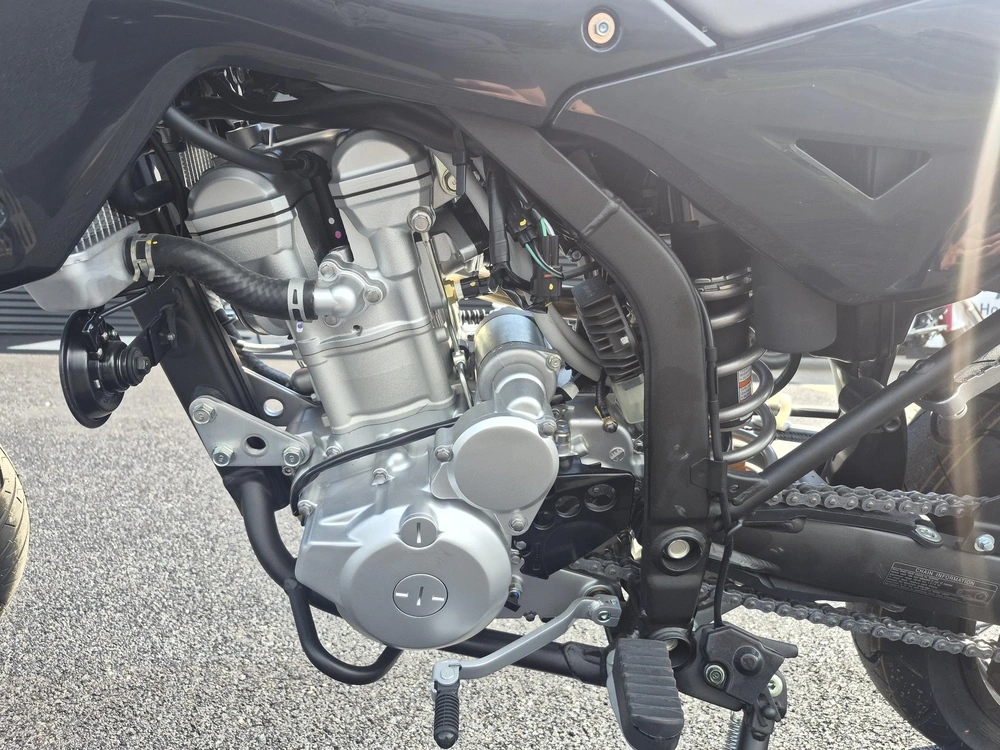 2026 Kawasaki Klx 300sm alt