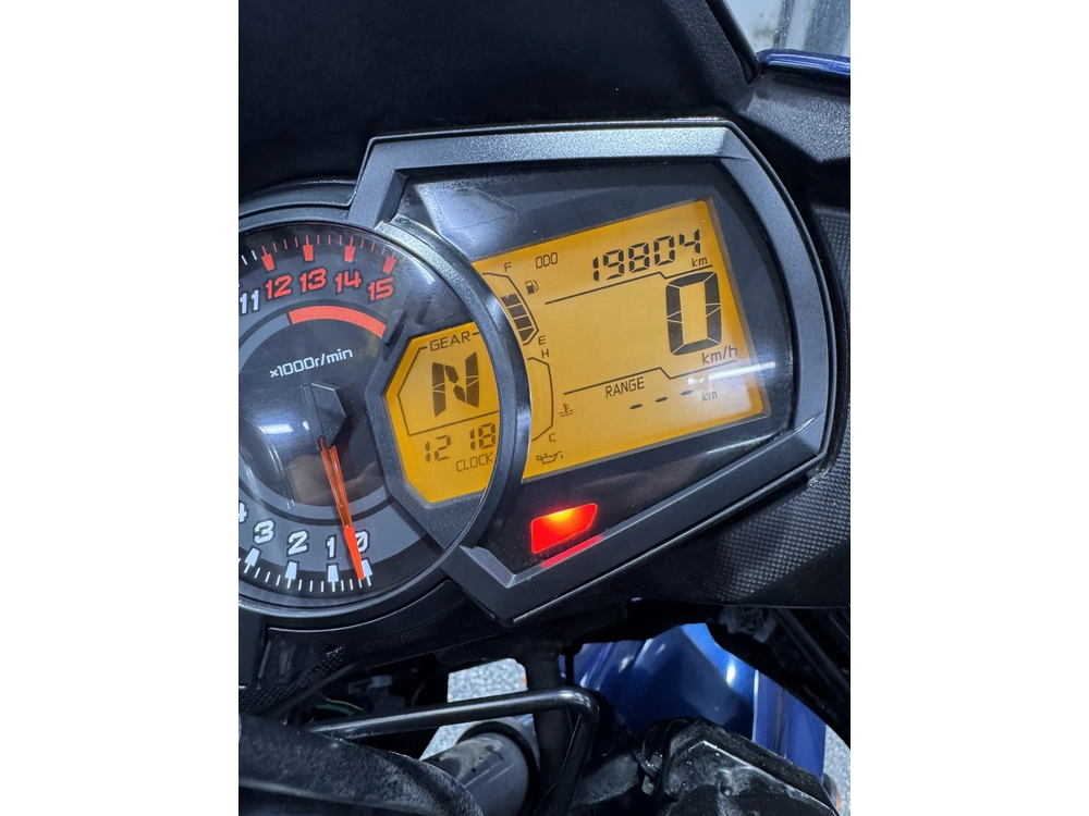 2022 Kawasaki Versys 300 alt