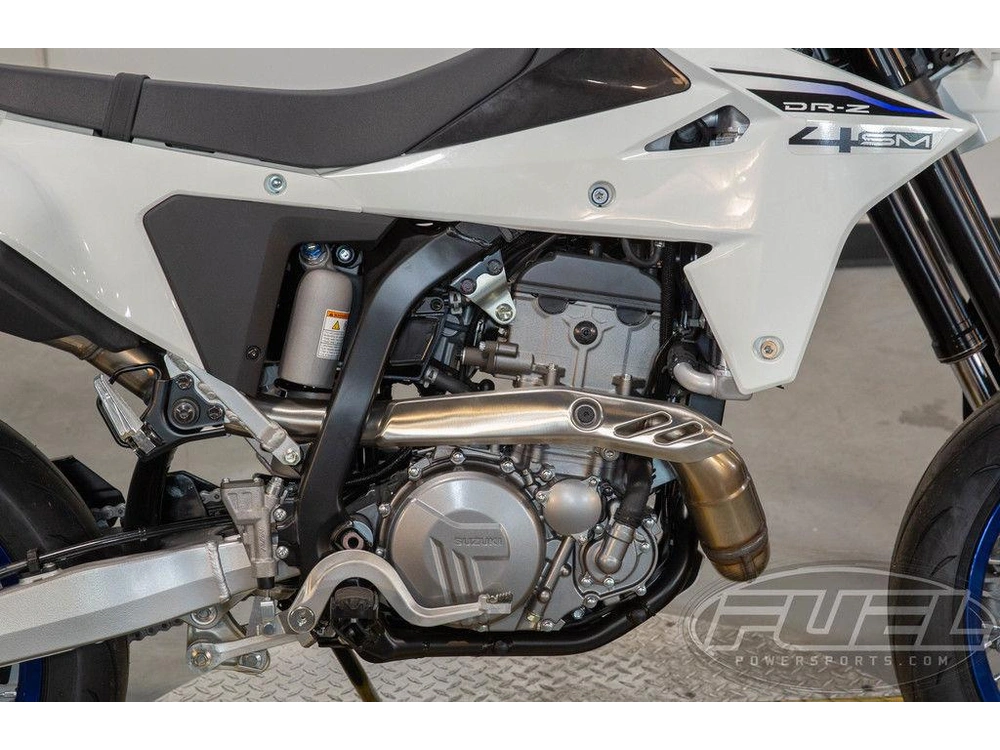 2025 Suzuki Dr-z4sm alt
