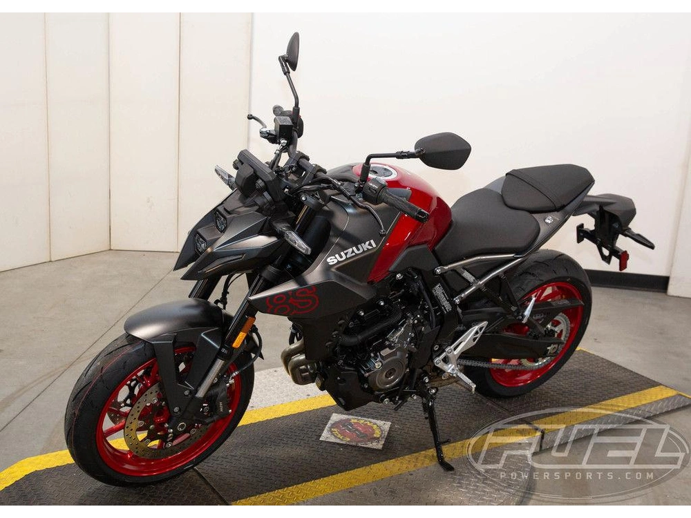 2026 Suzuki Gsx-8s alt