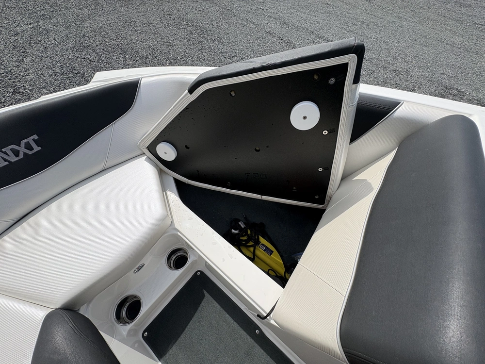2016 Mastercraft Nxt 20 alt