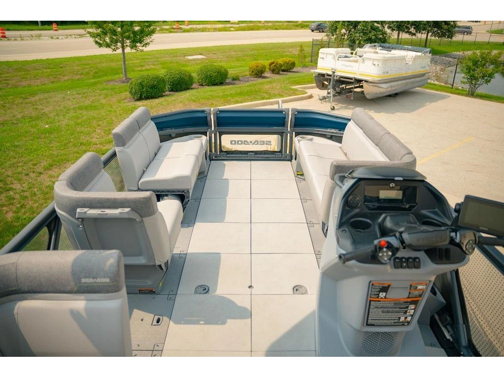 2025 Sea-doo Switch™ Cruise 21 - 230 Hp Galvanized alt