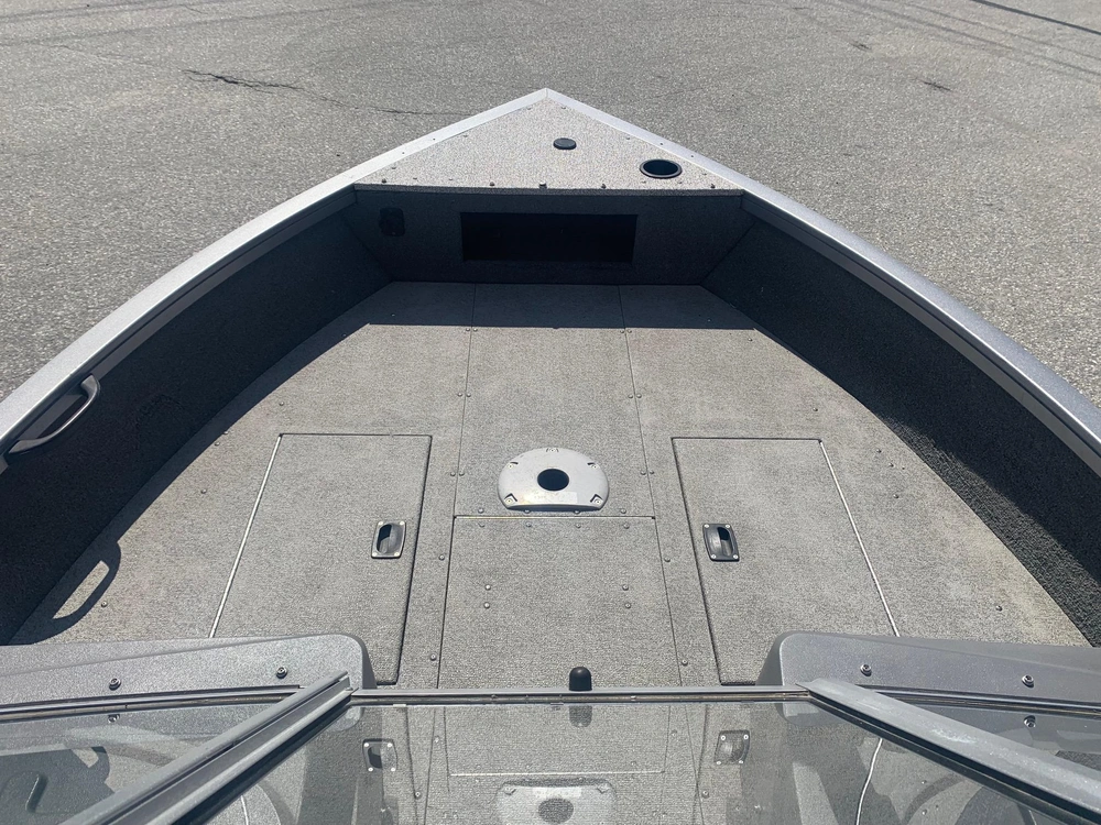 2017 Crestliner Cf165w alt