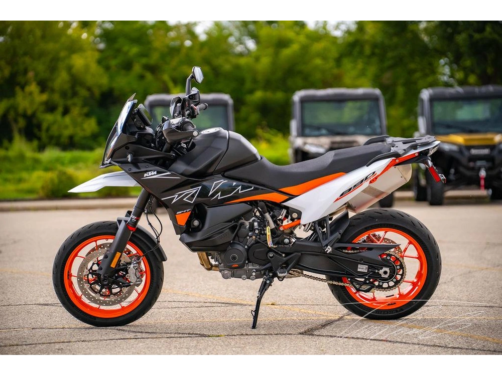 2024 Ktm 890 Smt alt
