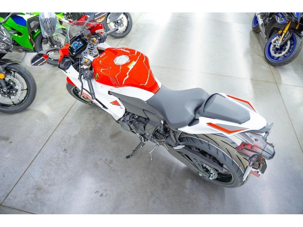 2026 Yamaha Yzf-r7 70th Anniversary Edition alt
