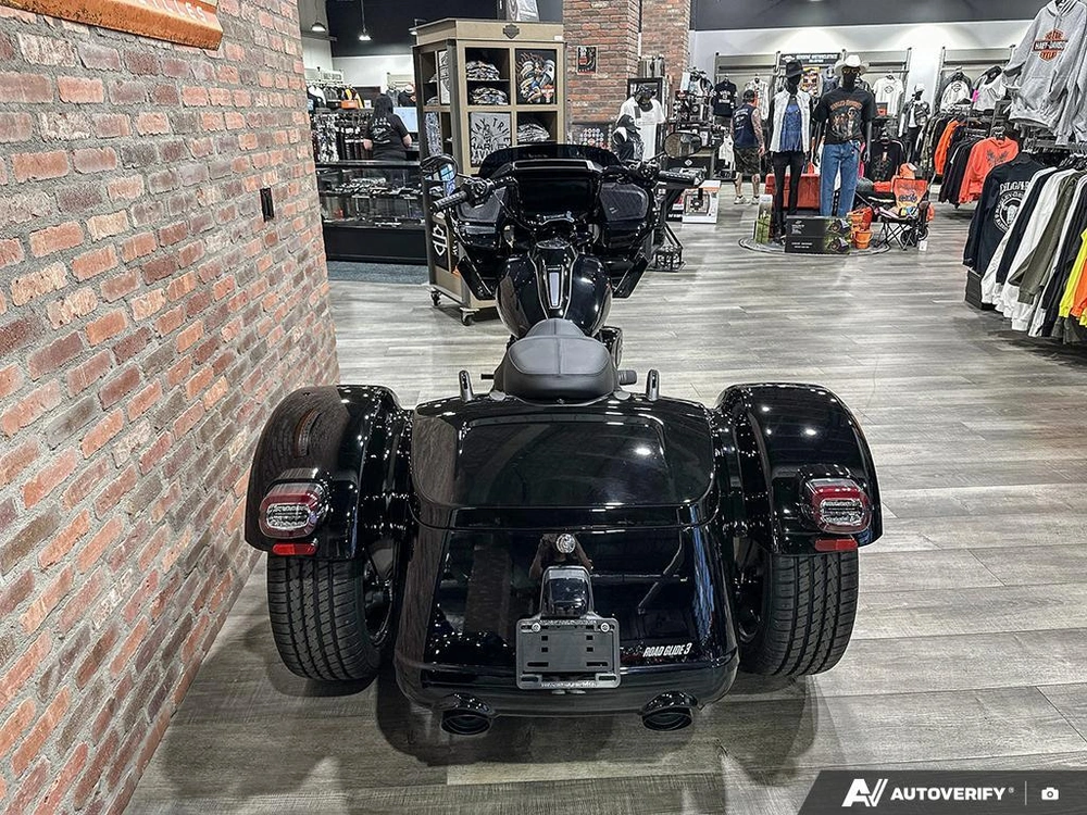 2026 Harley-davidson Road Glide 3 alt