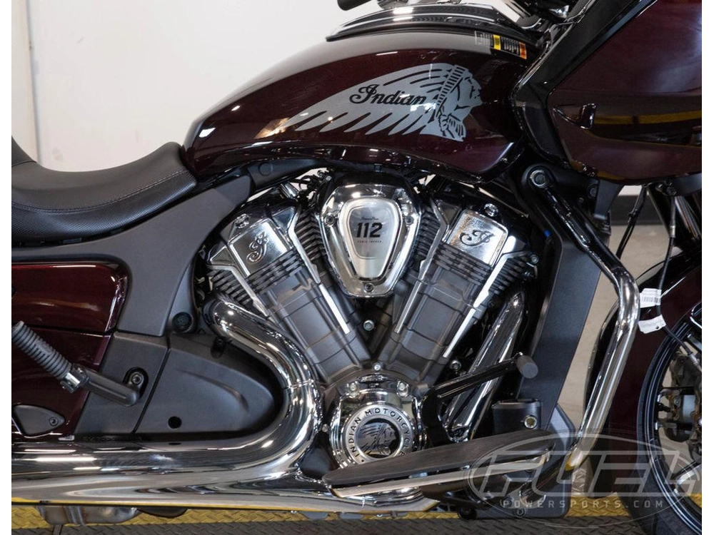 2026 Indian Motorcycle Challenger® Limited 112 Crimson alt
