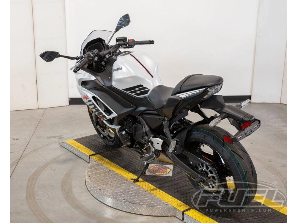 2026 Kawasaki Ninja® 650 Abs alt