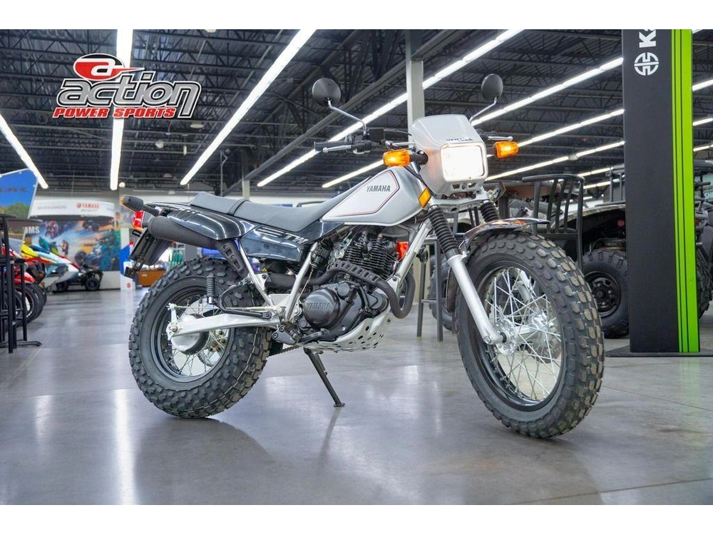 2026 Yamaha Tw200 alt