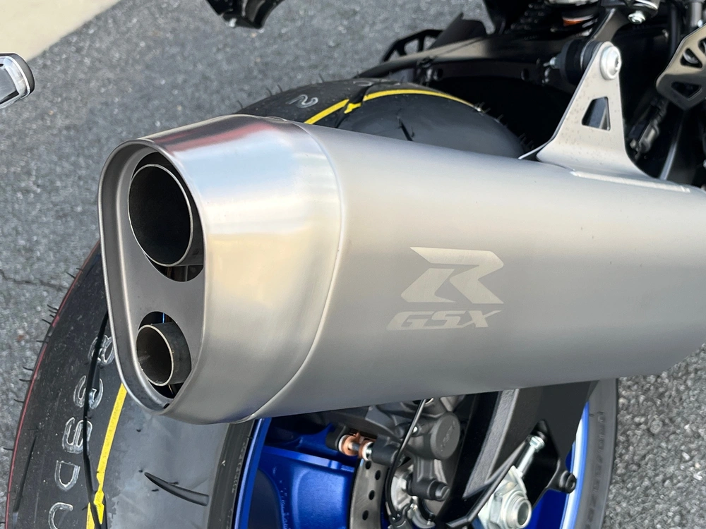 2027 Suzuki Gsx-r1000 alt