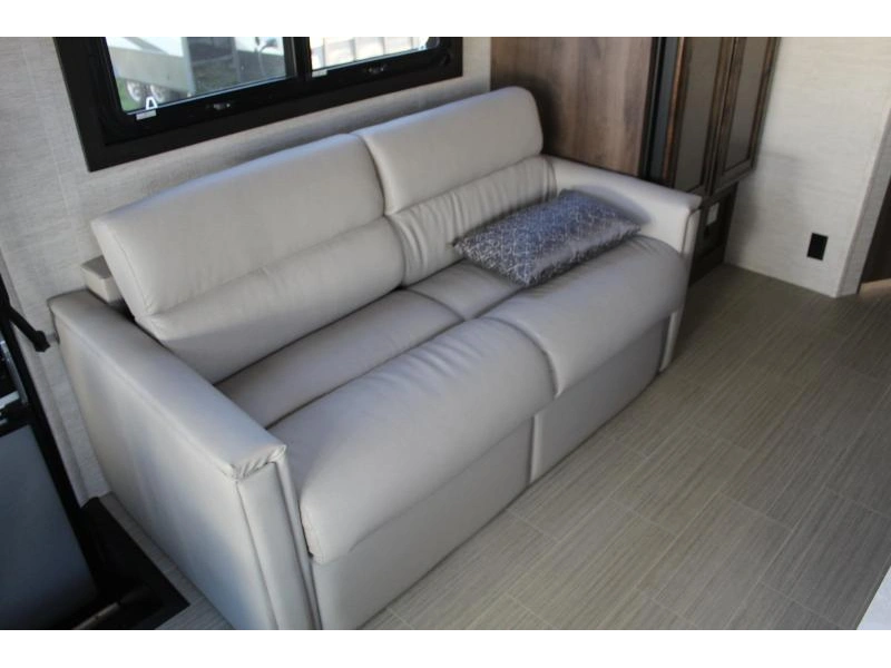2022 Entegra Coach Esteem 31f alt