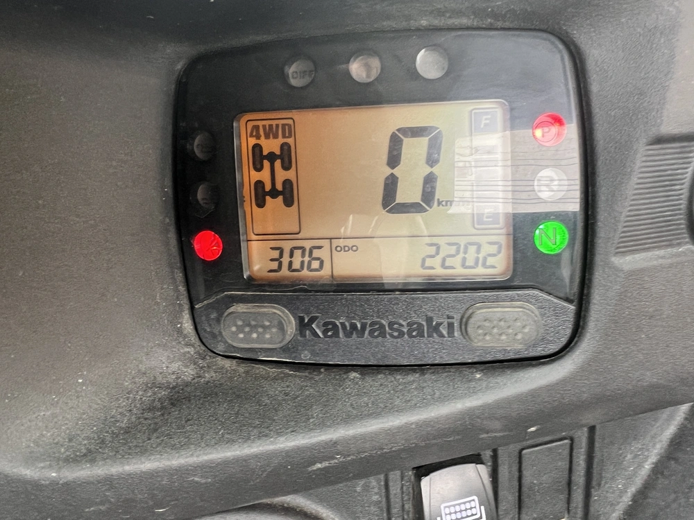 2022 Kawasaki Teryx S alt