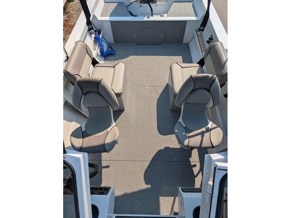 2027 Kingfisher 1825 Falcon alt