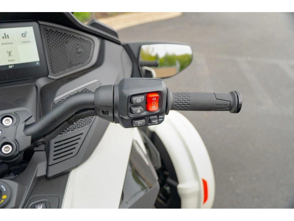 2026 Can-am Spyder Rt Sea-to-sky alt