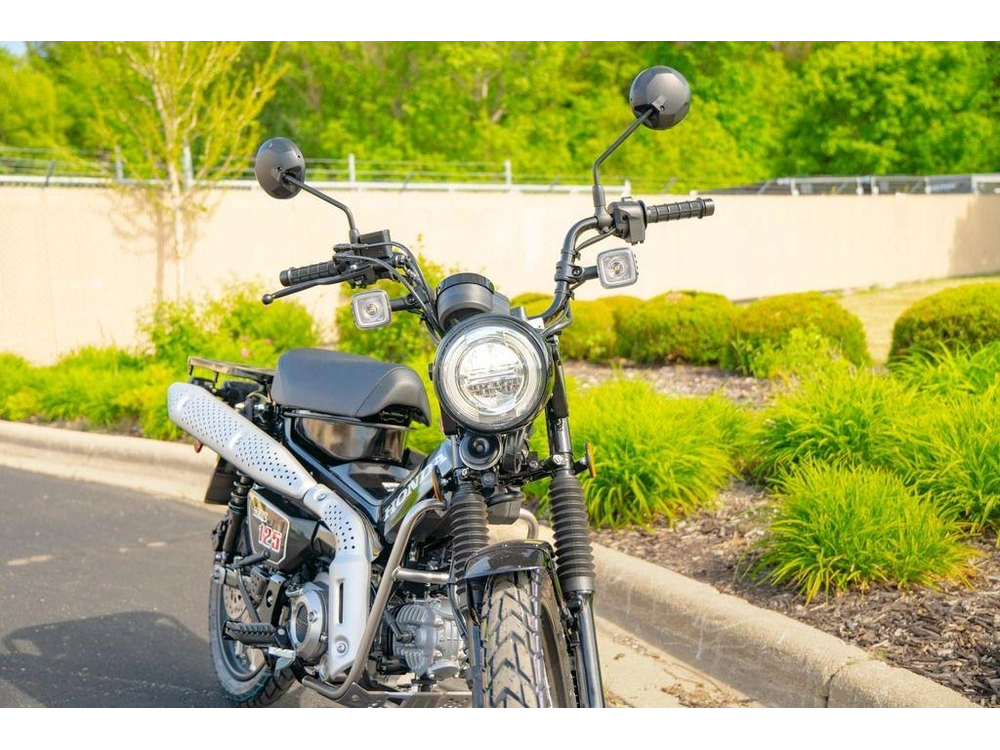 2026 Honda Trail125 alt