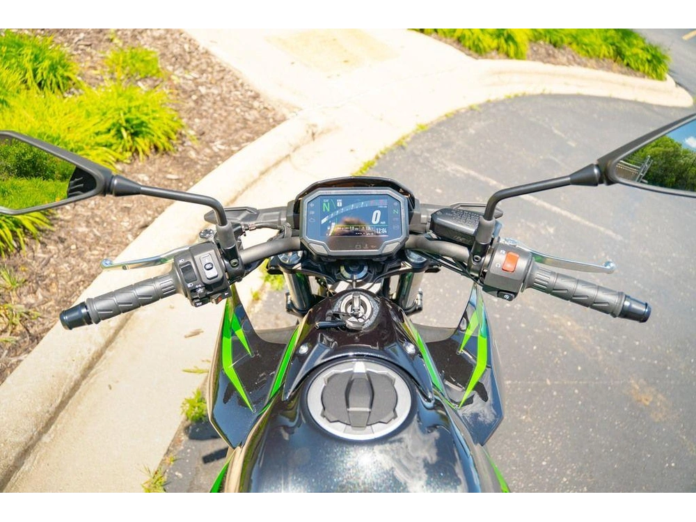 2025 Kawasaki Z650 Abs alt