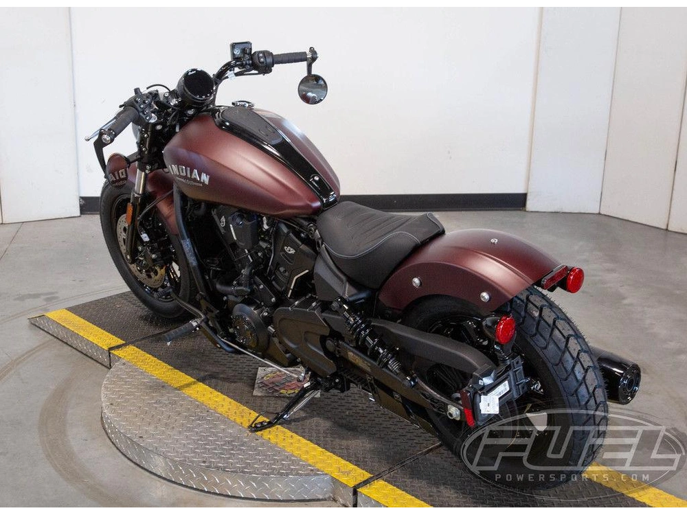 2026 Indian Motorcycle Scout® Bobber Limited +tech Maroon Metallic Smoke alt