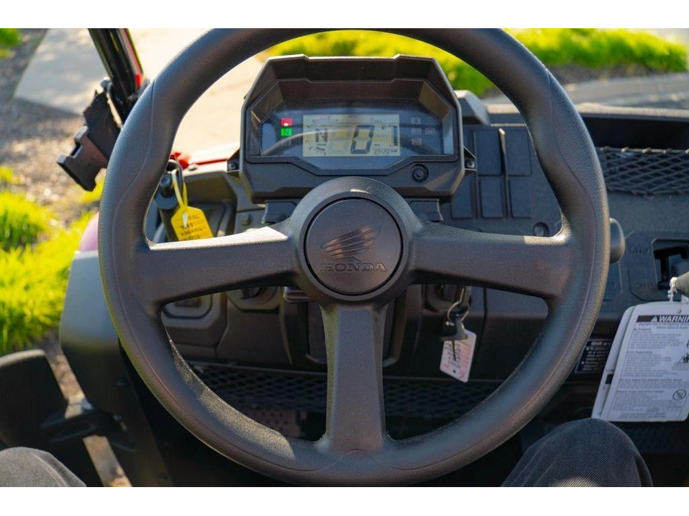 2026 Honda Pioneer 700 alt