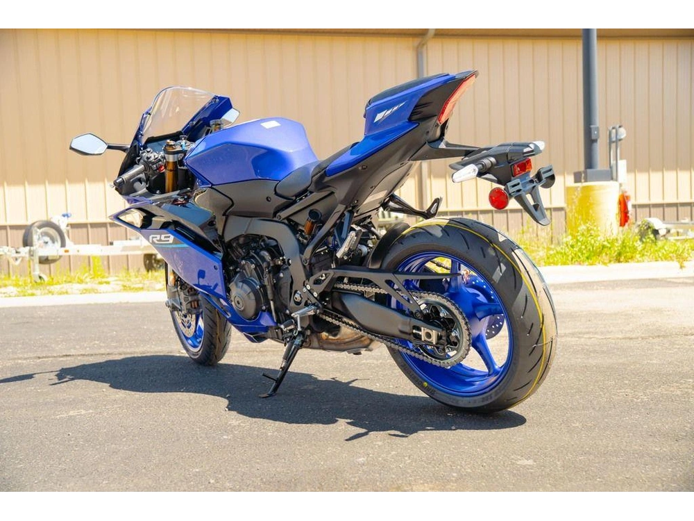 2026 Yamaha Yzf-r9 alt