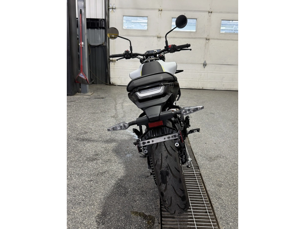 2024 Husqvarna Vitpilen 401 alt