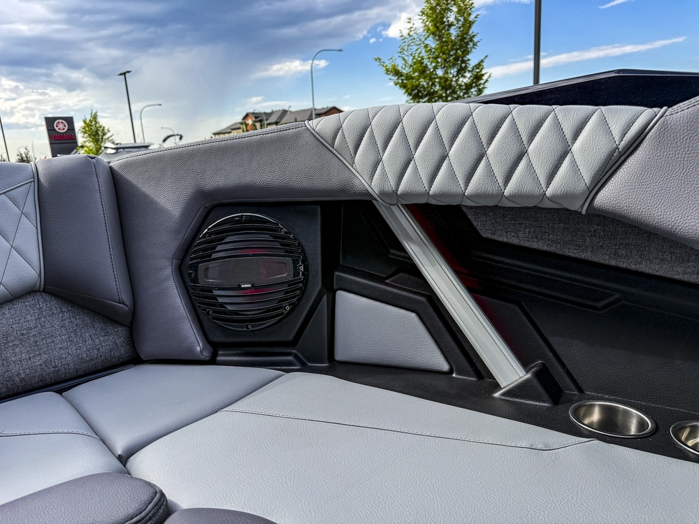 2027 Tige Boats Z1 alt